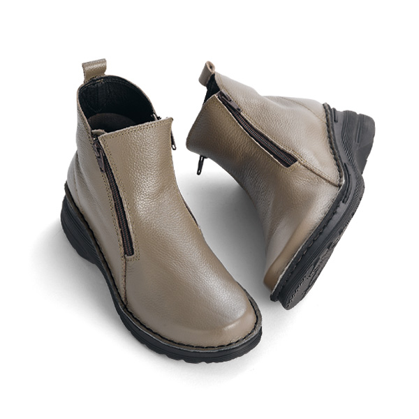 山羊革両サイドファスナーショートブーツ