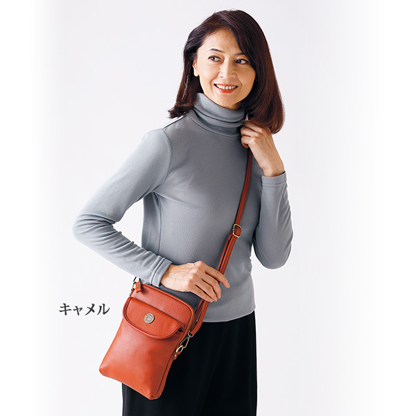 豊岡工房 スマホが触れる牛革ショルダーバッグ