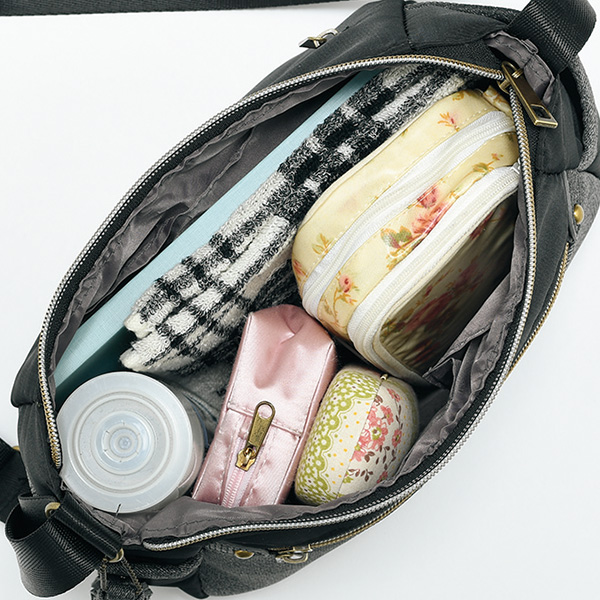 シャドウプリントショルダーバッグ