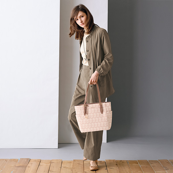 ジャンニ・バレンチノ モノグラム柄トートバッグ GIANNI VALENTINO