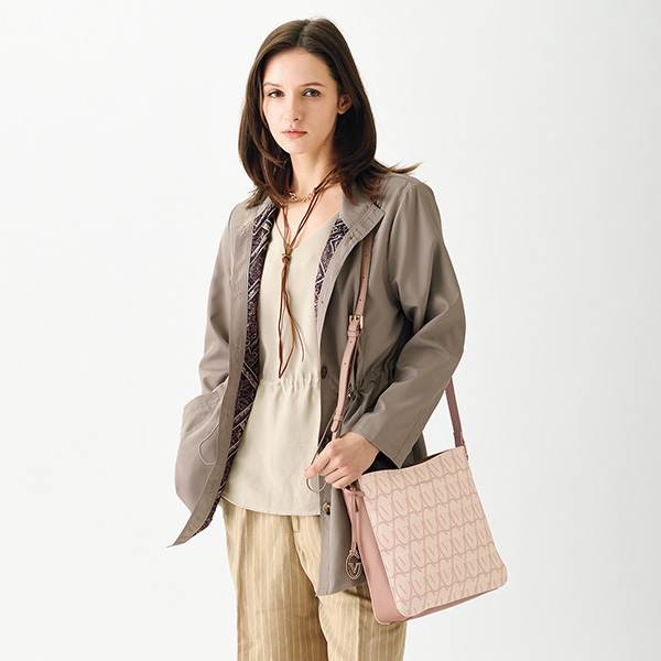 ジャンニ・バレンチノ モノグラム柄ショルダーバッグ GIANNI VALENTINO