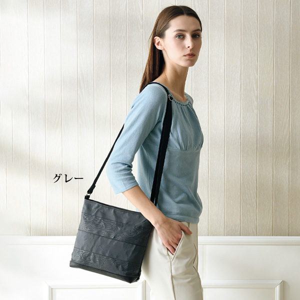 京華 タタミフチショルダーバッグ