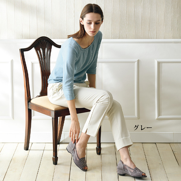 ビジューデザインサマーパンプス