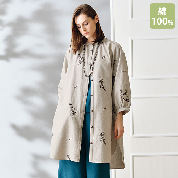 シャンブレー刺しゅうバンドカラーワンピース