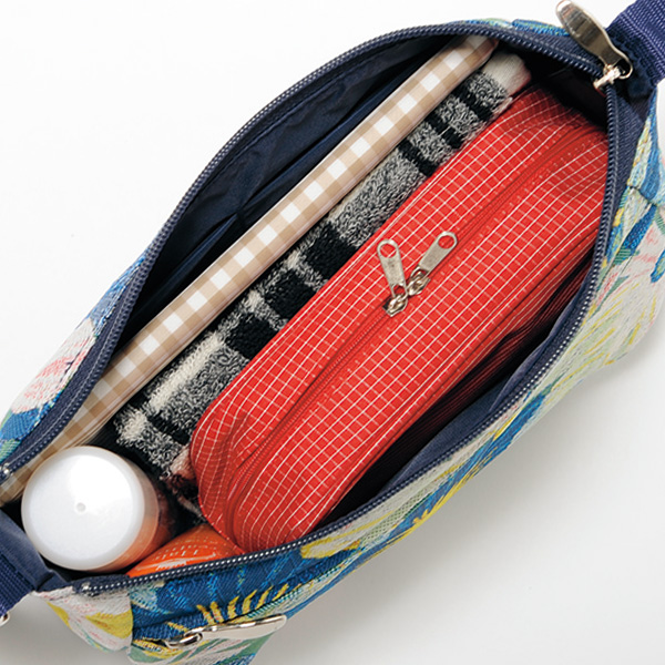 パンクリエーション 尾州織生地ボタニカル柄ヨコ型ショルダーバッグ PAN CREATION