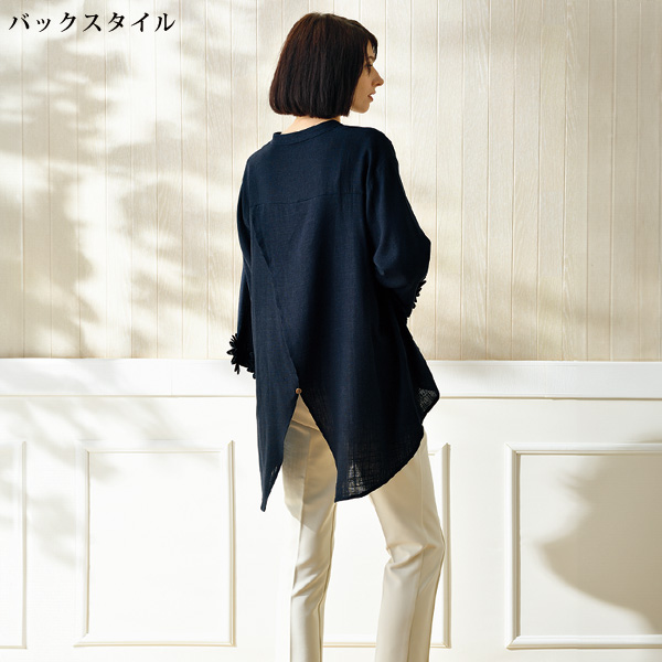 袖レース使い麻混ブラウス