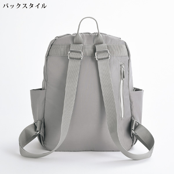 ポケット豊富な軽量リュック