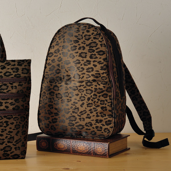 レオパード柄タウンリュック