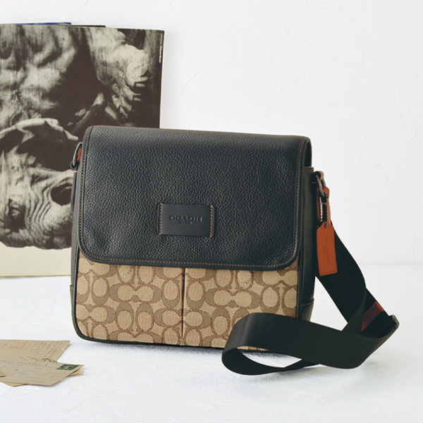 コーチ レザーフラップシグネチャーショルダーバッグ COACH