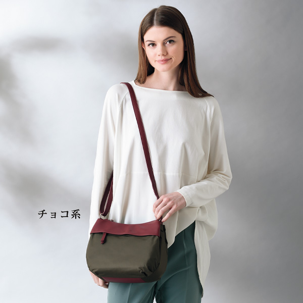 ファッシーノ 異素材コンビショルダーバッグ FASCINO