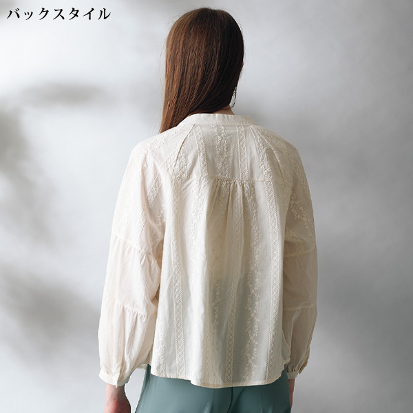 刺しゅう使いブラウス