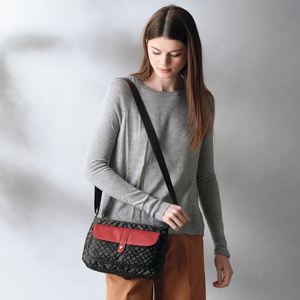 ファッシーノ ロゴジャカード配色ショルダーバッグ FASCINO
