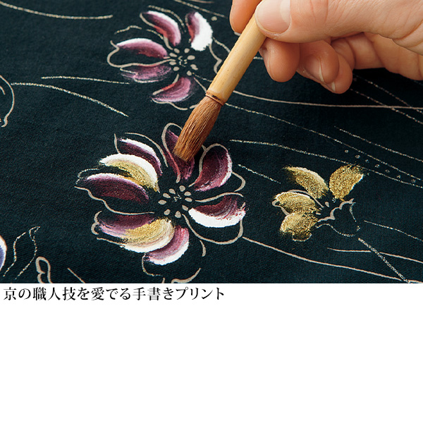 京風手描きプリントＴシャツ白（Ａ柄）◎