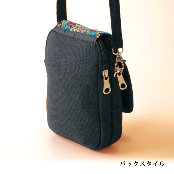 華やか刺しゅうポシェット◎