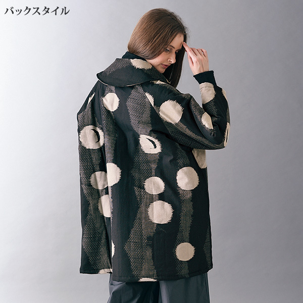 月と太陽 抜染プリント中わたジャケット
