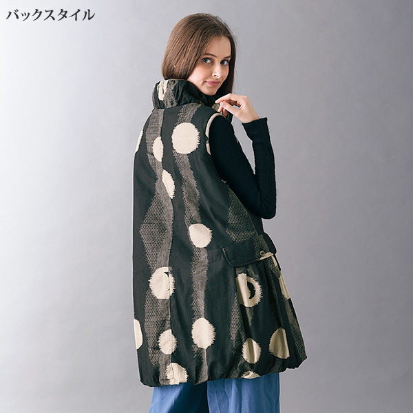月と太陽 抜染プリント中わたロングベスト