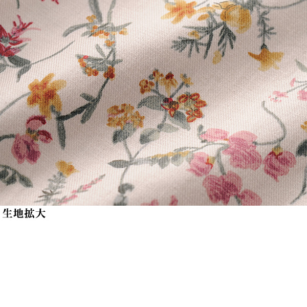 日本製 小花柄ブラウス