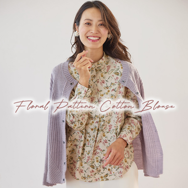 日本製 小花柄ブラウス