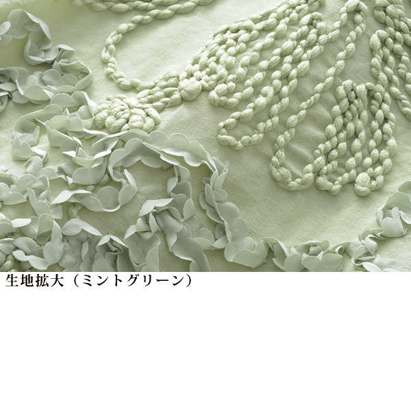 コード刺しゅうブラウス◎