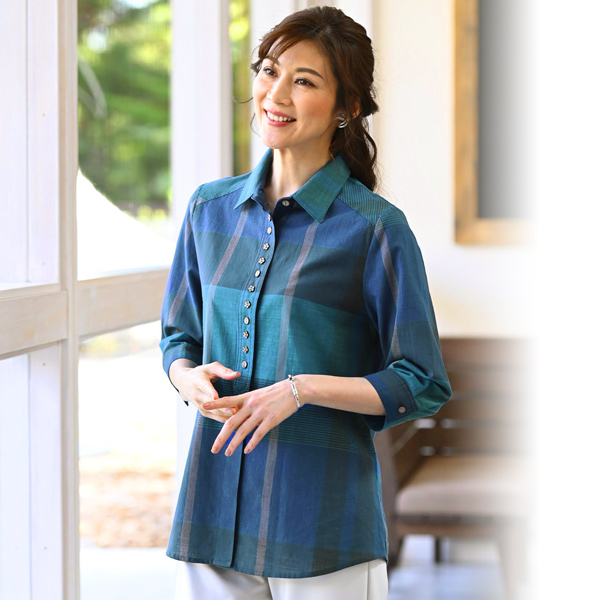 ビックチェック多ボタンデザインブラウス