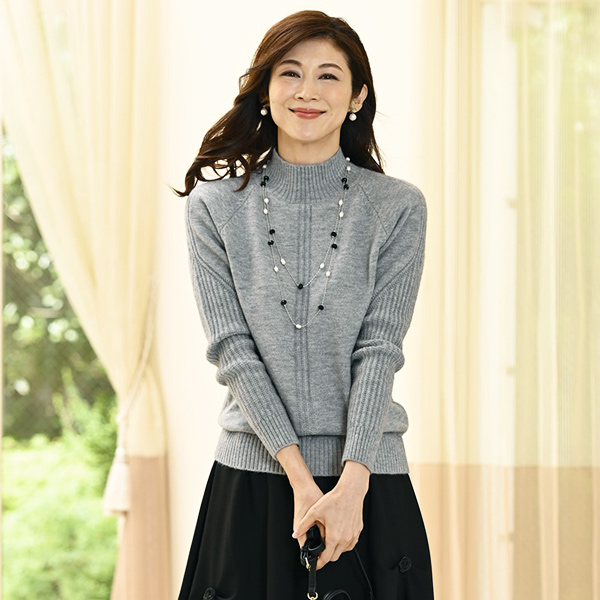 編み地変化ハイネックセーター◎